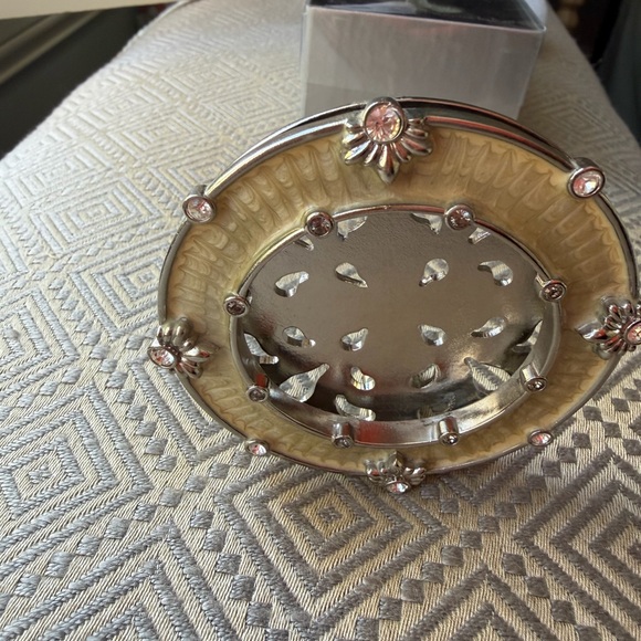 Jay Strongwater picture frame  Elegant Silver & Cream - Picture 3 of 5